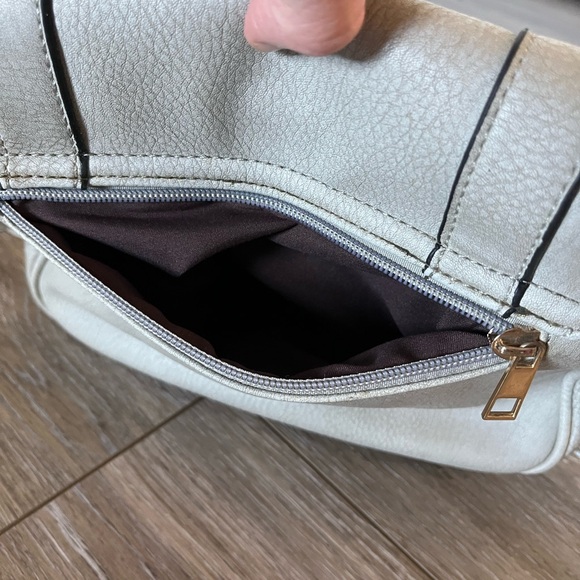 Scarleton Cream Shoulder Bag - Picture 8 of 8